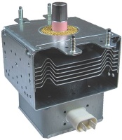 Magnétron pour four micro-ondes