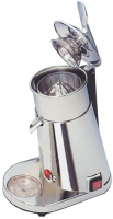 AUTOMATIC EXTRACTABLE CITRUS SQUEEZER