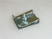 MOLLETTA DI FISSAGGIO FILETTATA M5