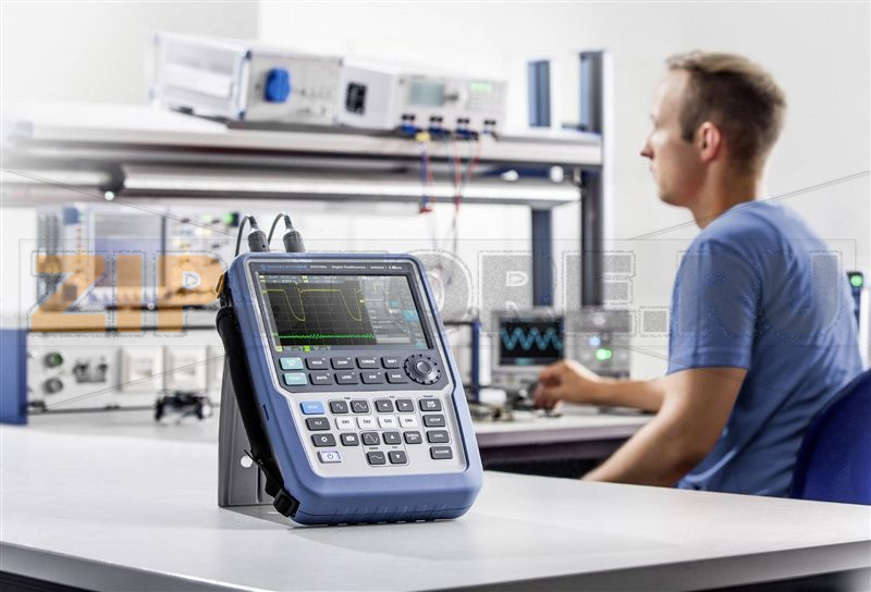 Осциллограф портативный 500 МГц, 500 KP, 10 бит Rohde & Schwarz RTH1054 