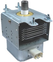 Magnétron pour four micro-ondes