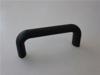 MANIGLIA NERA IN PLASTICA 105 mm